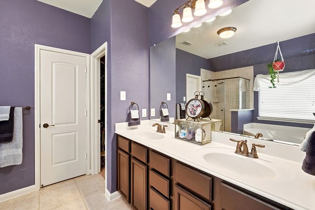 2416 Fall Leaf Court, Denton, TX 76209