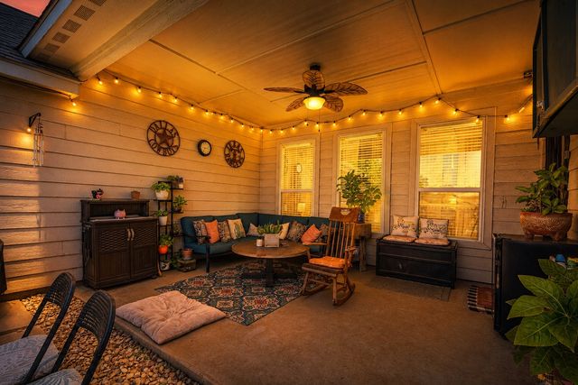 2416 Fall Leaf Court, Denton, TX 76209