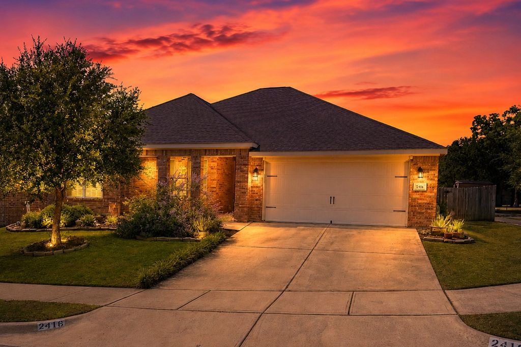 2416 Fall Leaf Court, Denton, TX 76209