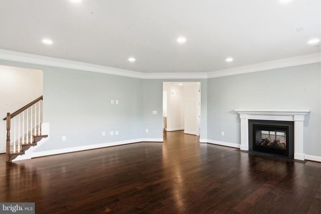 23028 CREIGHTON FARMS DR, Leesburg, VA 20175