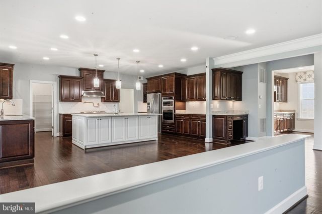23028 CREIGHTON FARMS DR, Leesburg, VA 20175