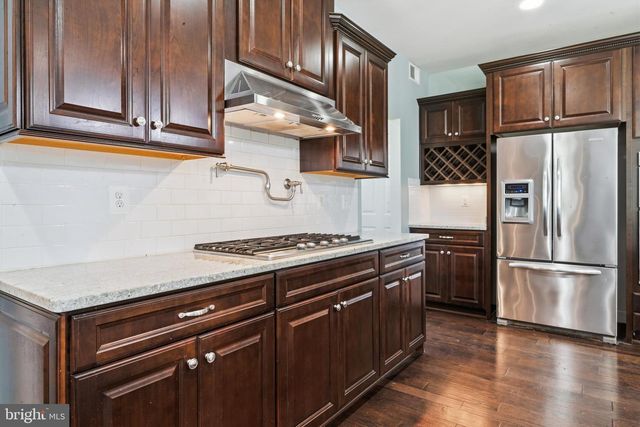 23028 CREIGHTON FARMS DR, Leesburg, VA 20175
