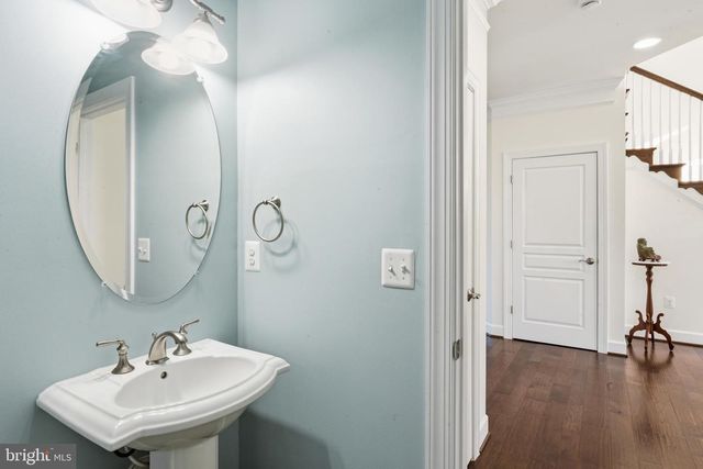 23028 CREIGHTON FARMS DR, Leesburg, VA 20175