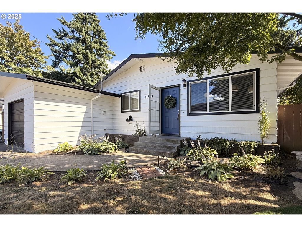 11534 Se WASHINGTON St, Portland, OR 97216