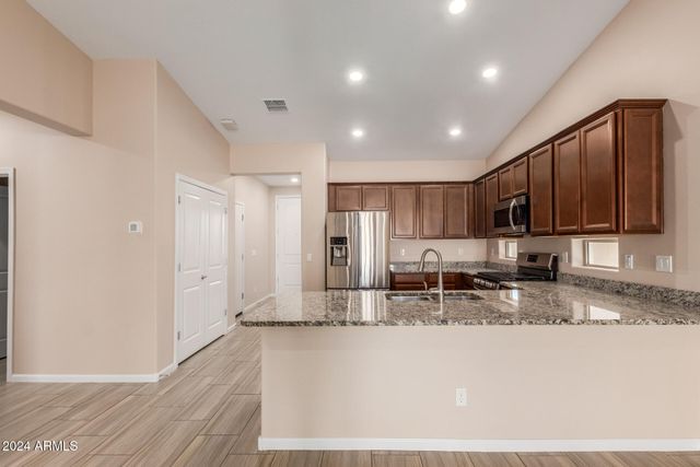 12436 W MYRTLE Court, Glendale, AZ 85307