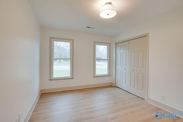 2042 Rosebury Lane SW, Huntsville, AL 35803