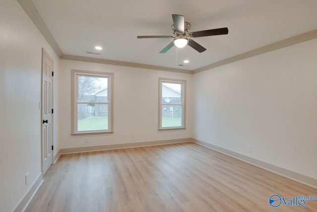 2042 Rosebury Lane SW, Huntsville, AL 35803