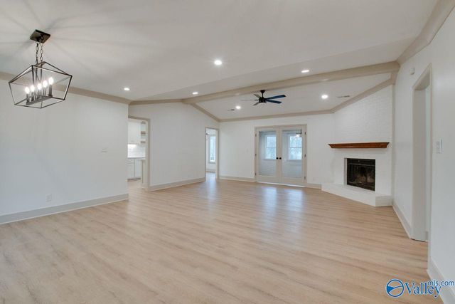 2042 Rosebury Lane SW, Huntsville, AL 35803