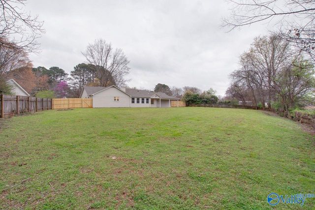 2042 Rosebury Lane SW, Huntsville, AL 35803