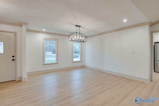 2042 Rosebury Lane SW, Huntsville, AL 35803