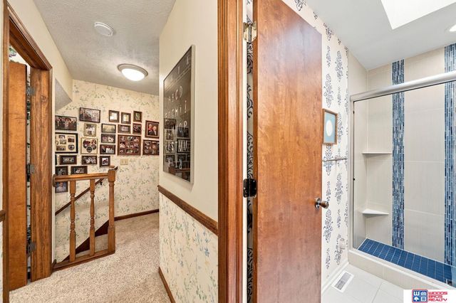 6621 Park Crest Court, Lincoln, NE 68506