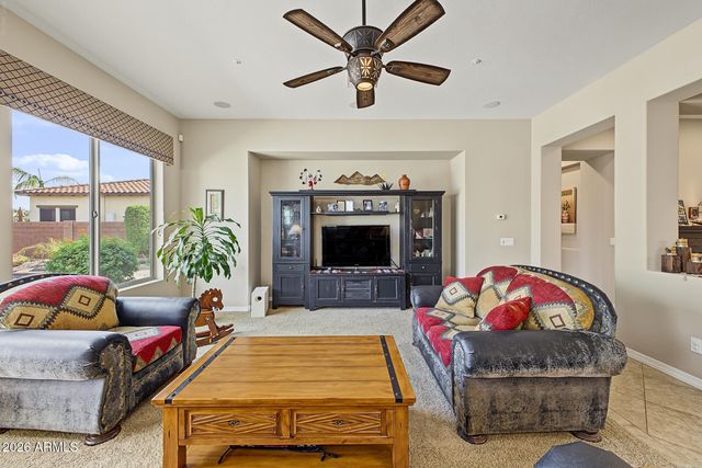 4037 E CLUBVIEW Drive, Gilbert, AZ 85298