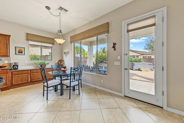 4037 E CLUBVIEW Drive, Gilbert, AZ 85298