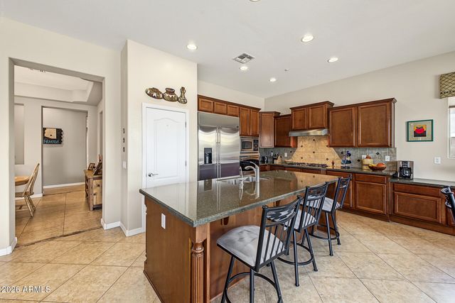4037 E CLUBVIEW Drive, Gilbert, AZ 85298