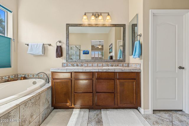 4037 E CLUBVIEW Drive, Gilbert, AZ 85298