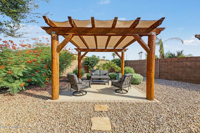 4037 E CLUBVIEW Drive, Gilbert, AZ 85298