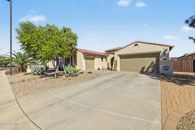 4037 E CLUBVIEW Drive, Gilbert, AZ 85298