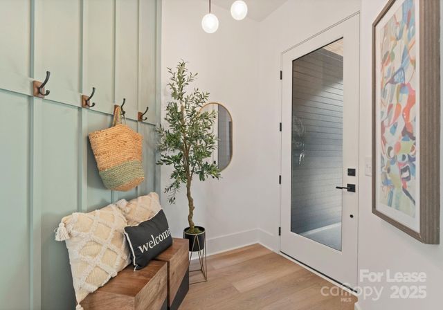 2008 St John Street, Charlotte, NC 28216