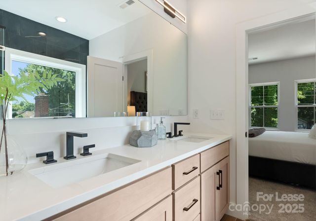 2008 St John Street, Charlotte, NC 28216