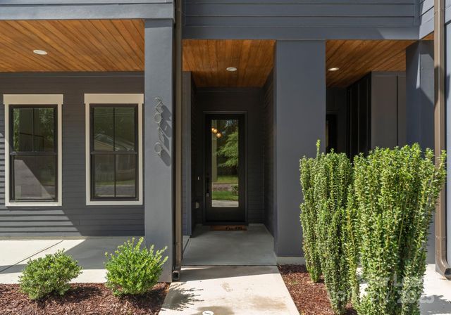 2008 St John Street, Charlotte, NC 28216