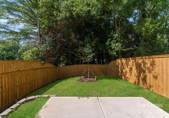 2008 St John Street, Charlotte, NC 28216