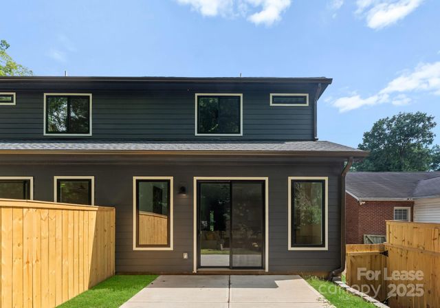 2008 St John Street, Charlotte, NC 28216