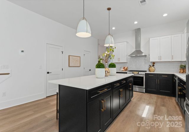 2008 St John Street, Charlotte, NC 28216