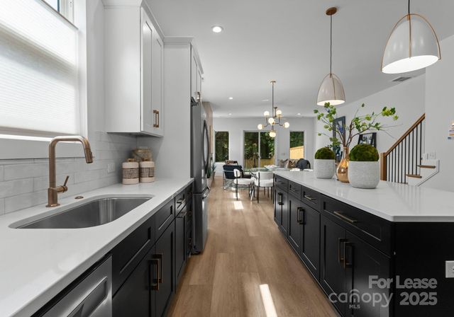 2008 St John Street, Charlotte, NC 28216