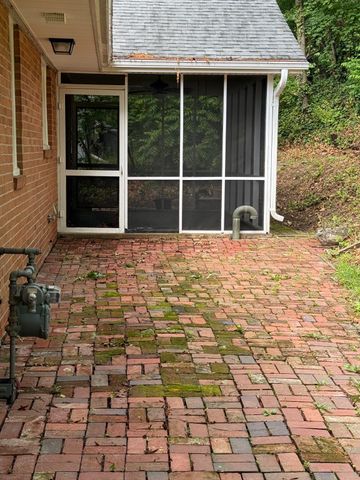 1800 COURTLAND RD, Alexandria, VA 22306
