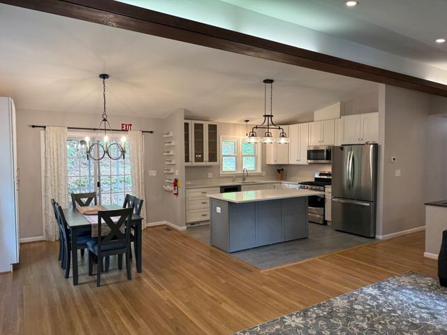 1800 COURTLAND RD, Alexandria, VA 22306