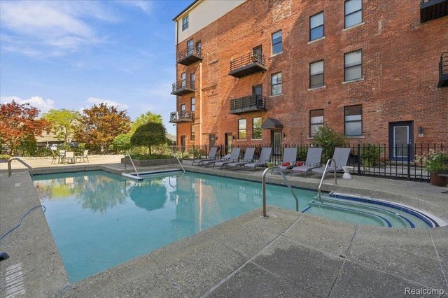 6533 E Jefferson Avenue 601T, Detroit, MI 48207