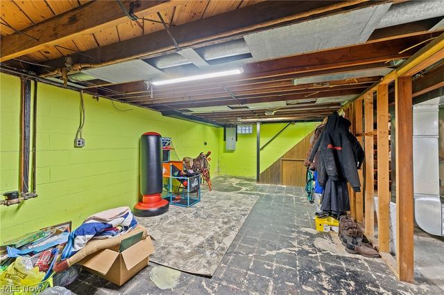 1521 W Park Avenue, Niles, OH 44446