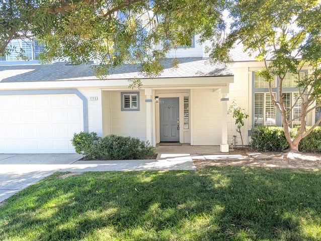 1773 E Goshen Avenue, Fresno, CA 93720