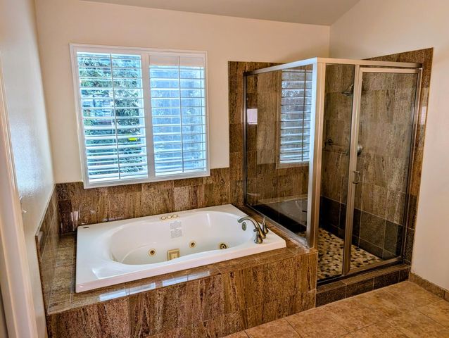 1773 E Goshen Avenue, Fresno, CA 93720