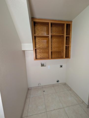 1773 E Goshen Avenue, Fresno, CA 93720