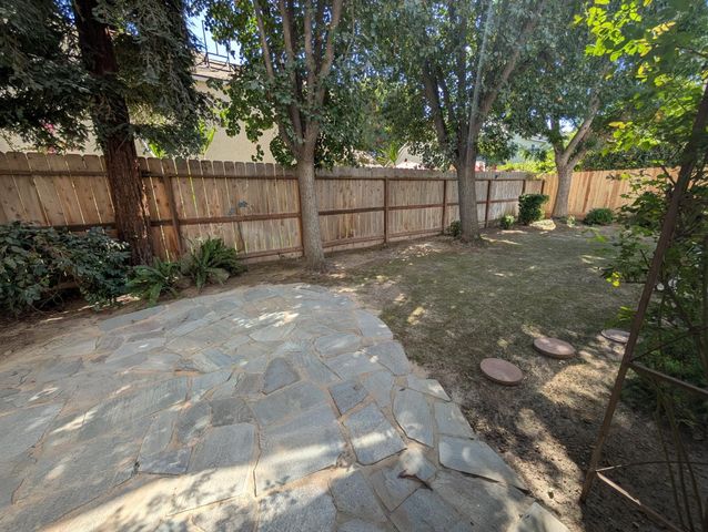 1773 E Goshen Avenue, Fresno, CA 93720
