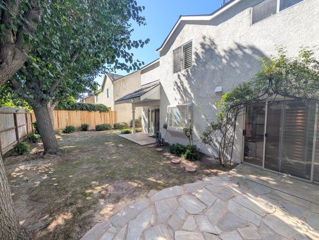 1773 E Goshen Avenue, Fresno, CA 93720