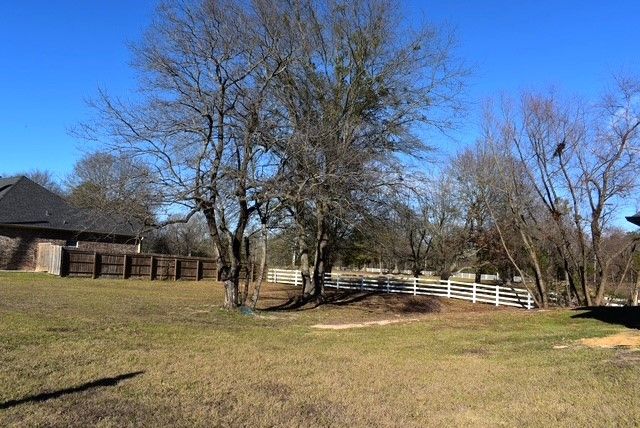 2824 Kingfisher Ln, Mt Pleasant, TX 75455