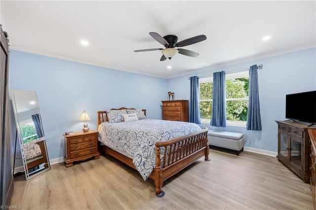 111 Pine Hill Drive, Clemmons, NC 27012