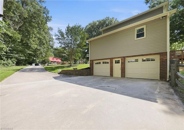 111 Pine Hill Drive, Clemmons, NC 27012