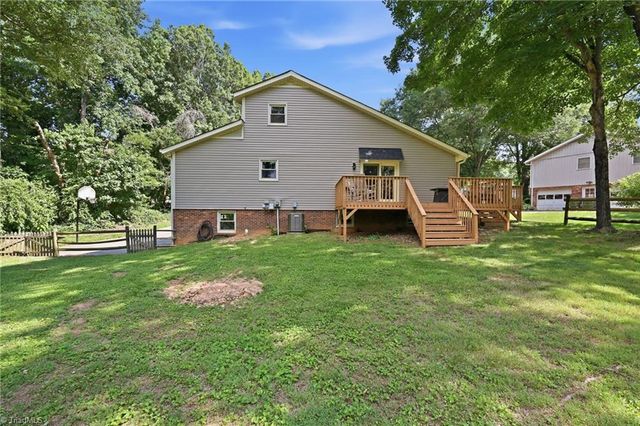 111 Pine Hill Drive, Clemmons, NC 27012