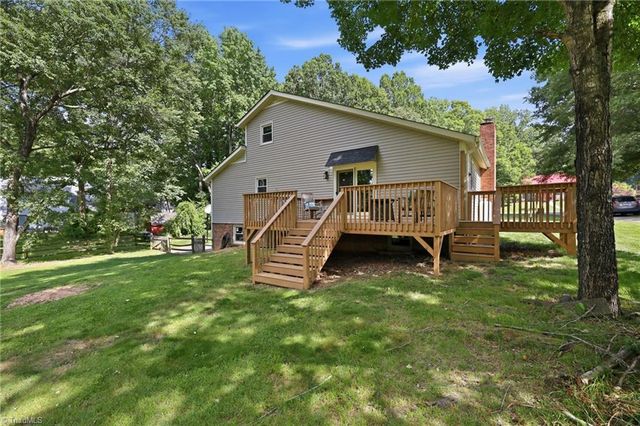 111 Pine Hill Drive, Clemmons, NC 27012