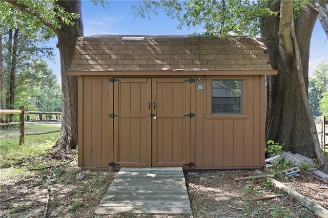 111 Pine Hill Drive, Clemmons, NC 27012