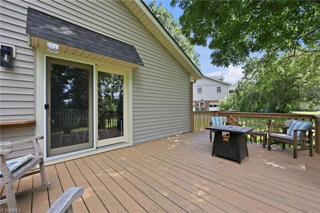 111 Pine Hill Drive, Clemmons, NC 27012