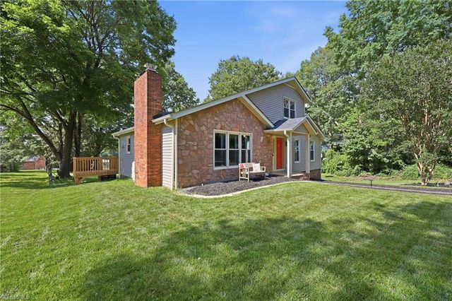 111 Pine Hill Drive, Clemmons, NC 27012