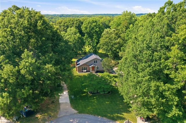 111 Pine Hill Drive, Clemmons, NC 27012