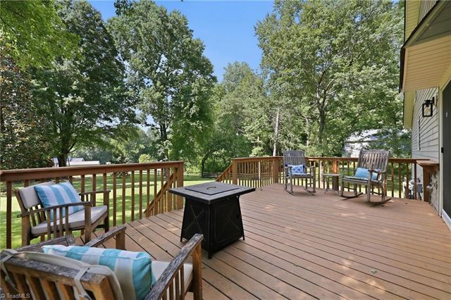 111 Pine Hill Drive, Clemmons, NC 27012