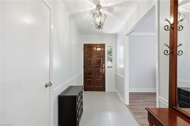 111 Pine Hill Drive, Clemmons, NC 27012