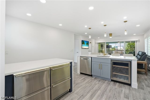 270 Dundee RD, Fort Myers Beach, FL 33931
