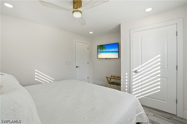 270 Dundee RD, Fort Myers Beach, FL 33931